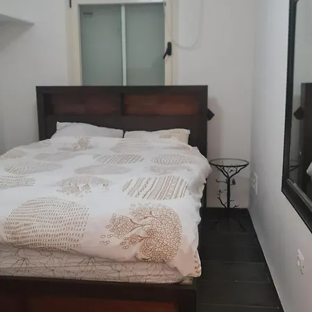 Studio At The Kibbutz Ashdot Ya'akov Ihud Room photo